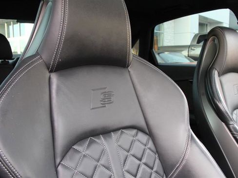 Used 2021 Audi S4 Prestige w/ Prestige Package image 18