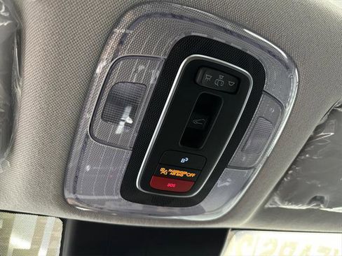 New 2025 Hyundai Elantra Limited image 31