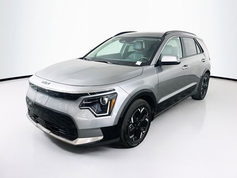 Used 2024 Kia Niro Wind FWD image 3