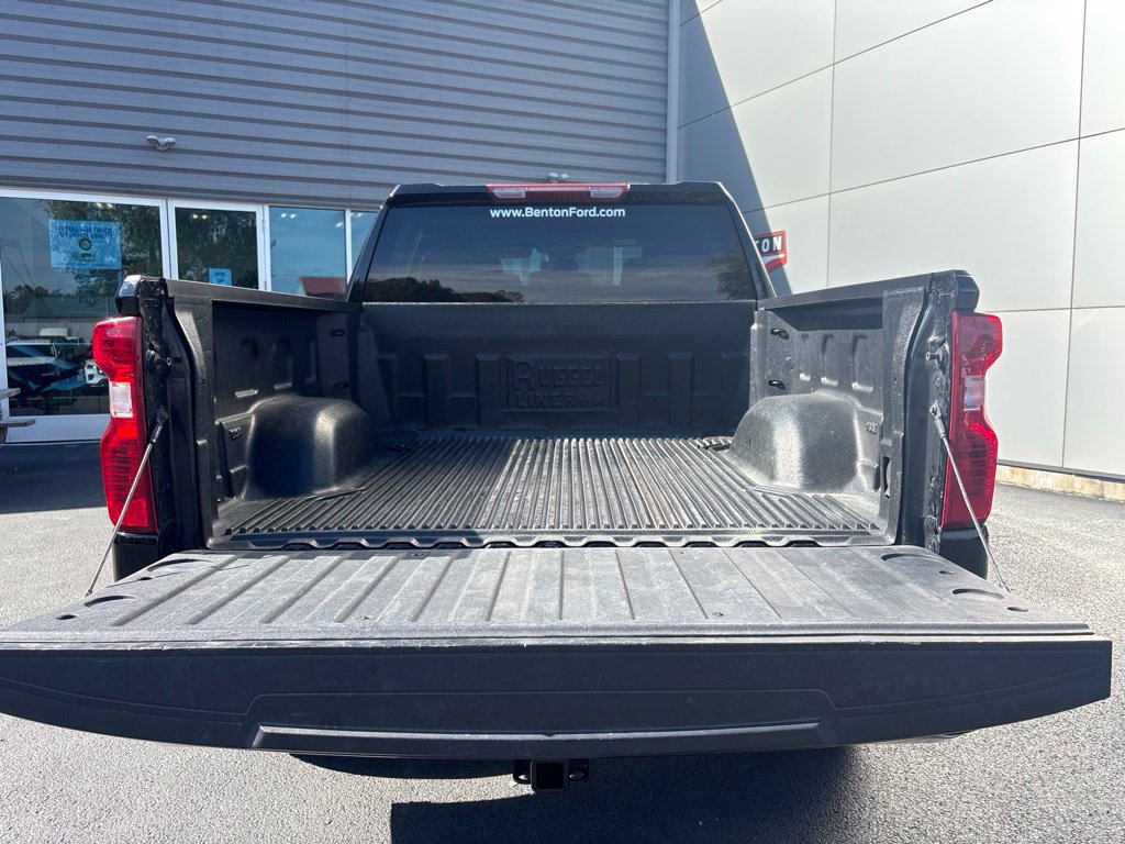 Used 2025 Chevrolet Silverado 1500 LT AWD/4WD image 7