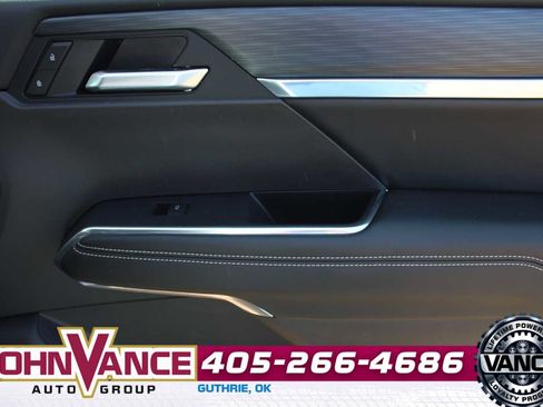 Used 2025 GMC Acadia Elevation image 14