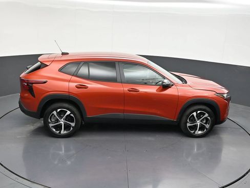 Used 2024 Chevrolet Trax RS FWD image 15