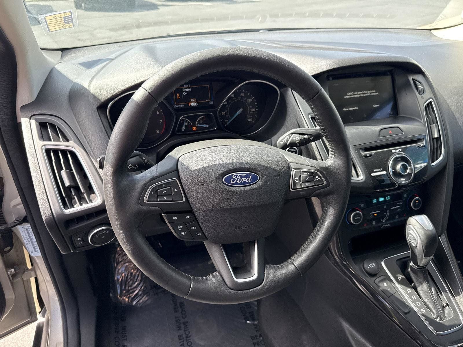 Used 2018 Ford Focus Titanium w/ Titanium Technology Package FWD image 12