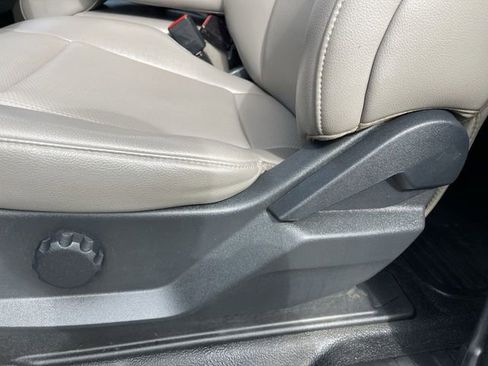 Used 2022 Ford F250 XL w/ Power Equipment Group image 12