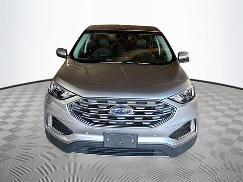 Used 2024 Ford Edge Titanium image 2