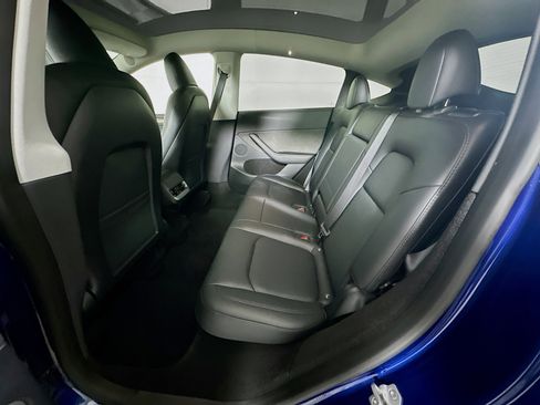 Used 2023 Tesla Model Y Long Range AWD/4WD image 27