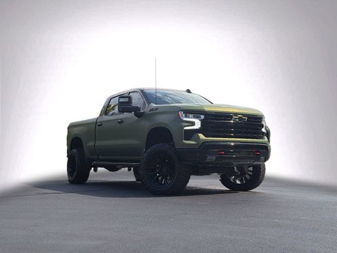 Used 2024 Chevrolet Silverado 1500 RST w/ Z71 Off-Road Package AWD/4WD image 2