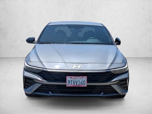 Certified 2025 Hyundai Elantra Sport FWD image 2