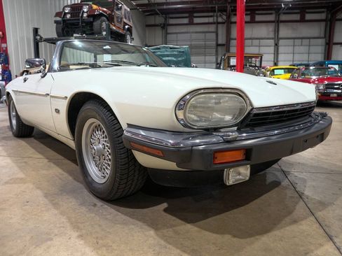 Used 1992 Jaguar XJS V12 Convertible RWD image 12