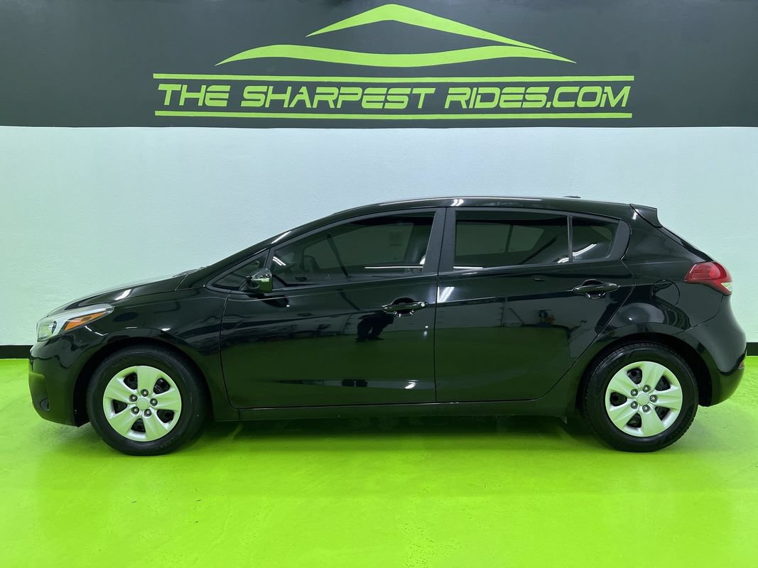 Used 2017 Kia Forte LX FWD image 6
