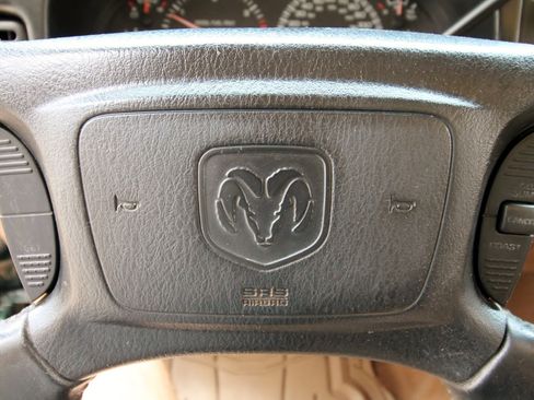 Used 2002 Dodge Ram 2500 Truck SLT image 26