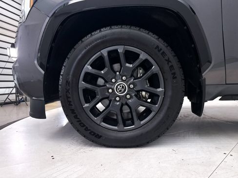 Used 2023 Toyota Sequoia Platinum AWD/4WD image 16