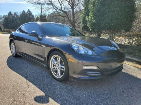 Used 2011 Porsche Panamera 4 image 7