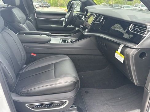 New 2026 Jeep Grand Wagoneer Summit image 13