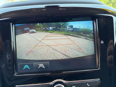 Used 2019 Chevrolet Traverse LS AWD/4WD image 18