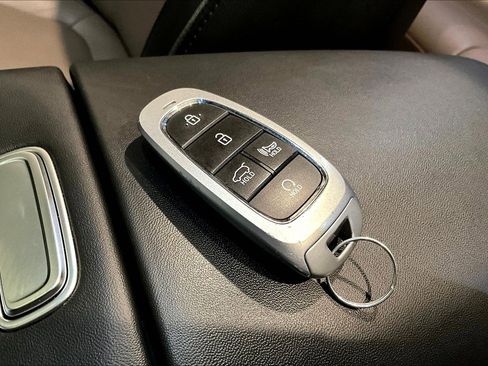 Used 2022 Hyundai Santa Fe SEL w/ Convenience + Premium Package AWD/4WD image 34
