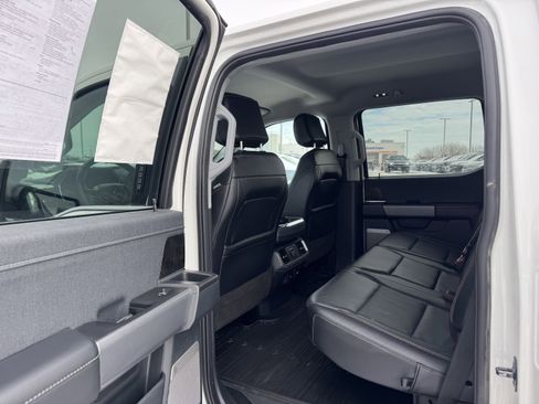 Used 2022 Ford F150 Lariat w/ Equipment Group 502A High image 18