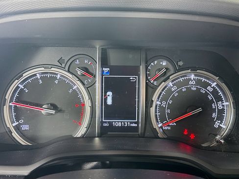Used 2020 Toyota 4Runner Limited AWD/4WD image 14