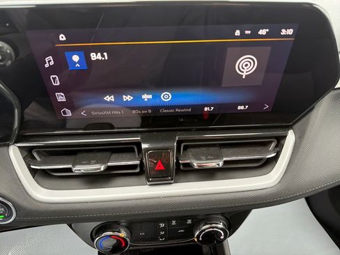 Used 2025 Chevrolet TrailBlazer LT image 22