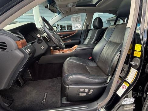 Used 2010 Lexus LS 460 RWD image 8