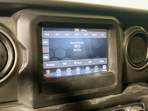 Used 2023 Jeep Wrangler Unlimited Sport image 28