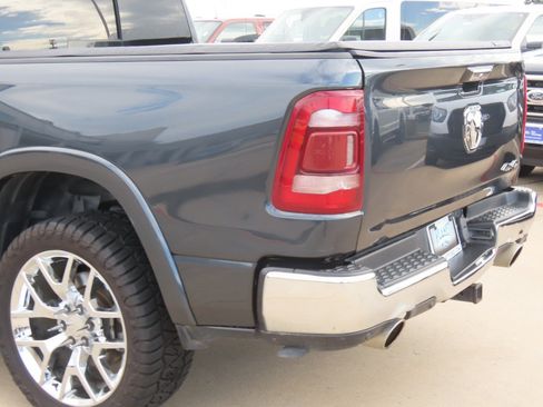 Used 2020 RAM 1500 Laramie AWD/4WD image 15