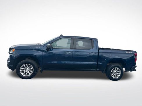 Used 2022 Chevrolet Silverado 1500 RST AWD/4WD image 2