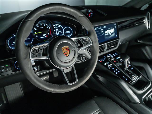Certified 2023 Porsche Cayenne Platinum Edition AWD/4WD image 4