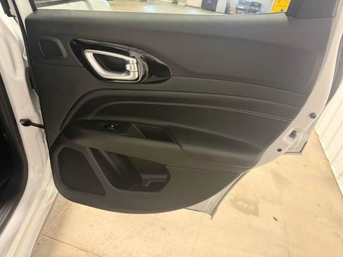 Used 2023 Jeep Compass High Altitude AWD/4WD image 27