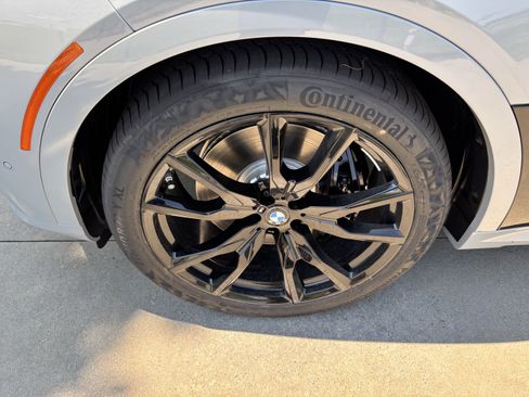 New 2027 BMW X7 xDrive40i w/ M Sport Package AWD/4WD image 13