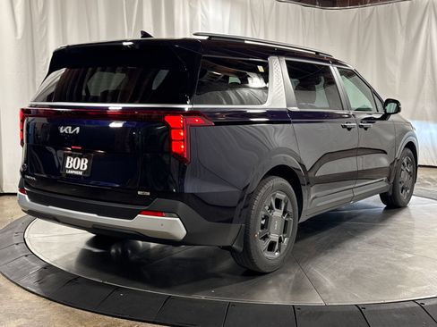 New 2026 Kia Carnival EX FWD image 8