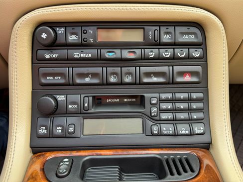Used 2003 Jaguar XK8 Convertible RWD image 66