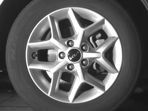 Used 2025 Kia Soul LX w/ LX Technology Package image 13