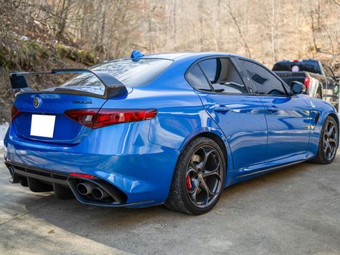 Used 2020 Alfa Romeo Giulia Quadrifoglio w/ Nero Edizione image 8