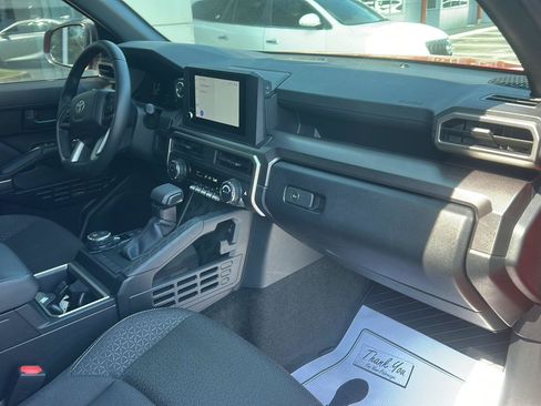 Used 2025 Toyota 4Runner SR5 AWD/4WD image 11