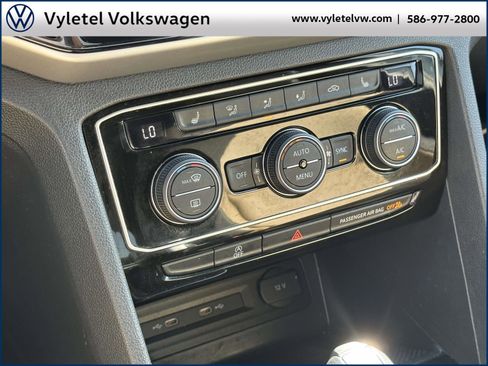 Certified 2023 Volkswagen Atlas Cross Sport SE image 27