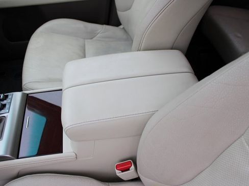 Used 2014 Lexus GX 460 image 30