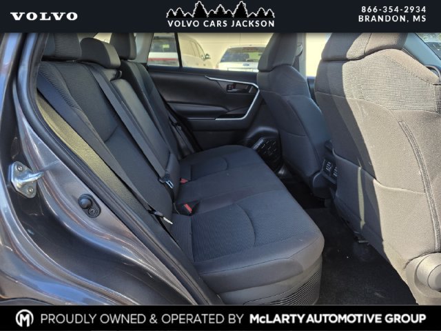 Used 2023 Toyota RAV4 LE AWD/4WD image 28