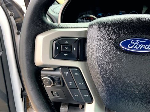 Used 2017 Ford F150 Lariat w/ Equipment Group 502A Luxury AWD/4WD image 24