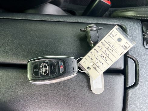 Used 2023 Toyota GR86 Premium image 32