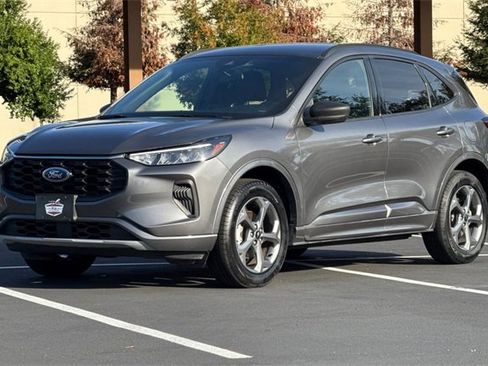 Used 2023 Ford Escape ST-Line image 10