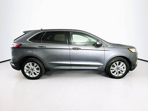Used 2022 Ford Edge Titanium image 10