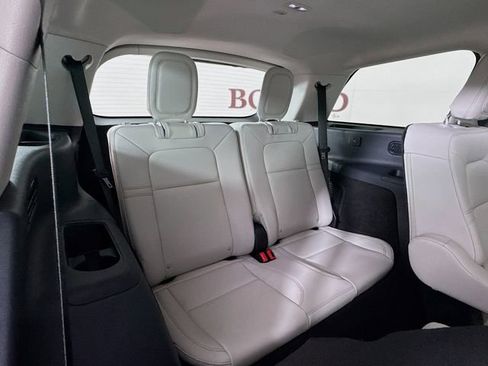 New 2026 Lincoln Aviator 2WD image 28