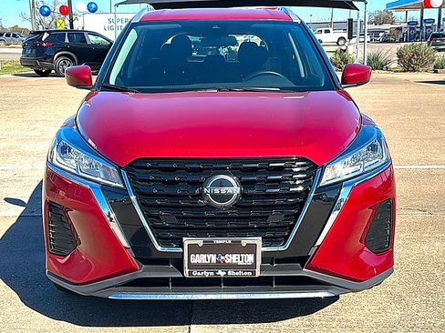 Used 2023 Nissan Kicks SV image 11