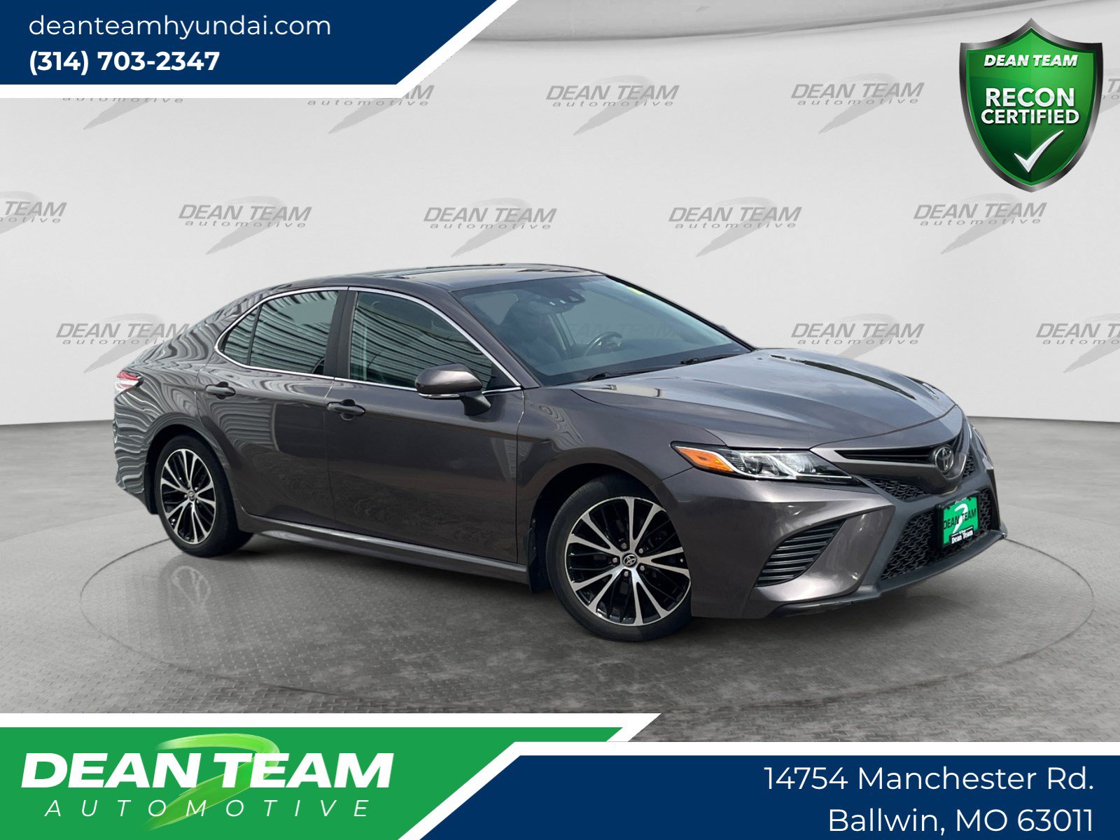Used 2020 Toyota Camry SE w/ Cold Weather Package AWD/4WD image 1