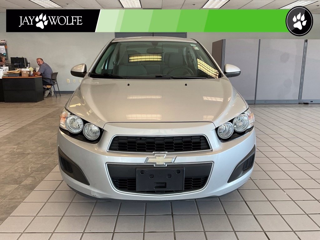 Used 2014 Chevrolet Sonic LT FWD image 2