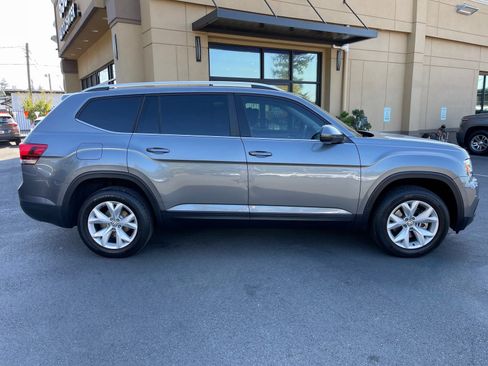 Used 2018 Volkswagen Atlas Launch Edition image 8
