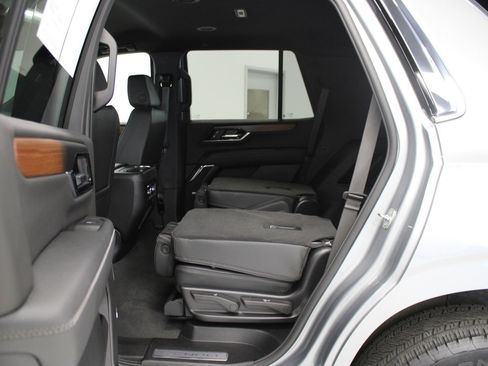 Used 2025 GMC Yukon Denali image 42