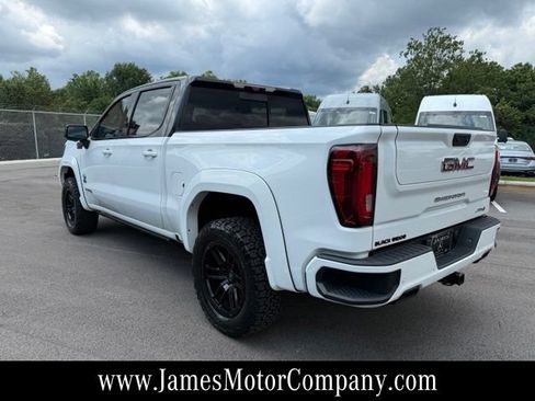 Used 2022 GMC Sierra 1500 AT4 w/ AT4 Premium Package AWD/4WD image 8