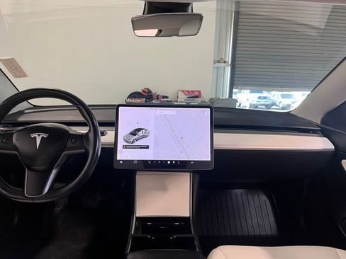Used 2018 Tesla Model 3 Long Range image 20